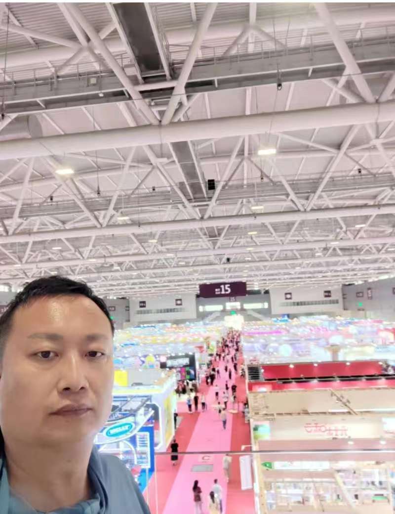 Overlooking the massive exhibition halls to find the best China toy manufacturers