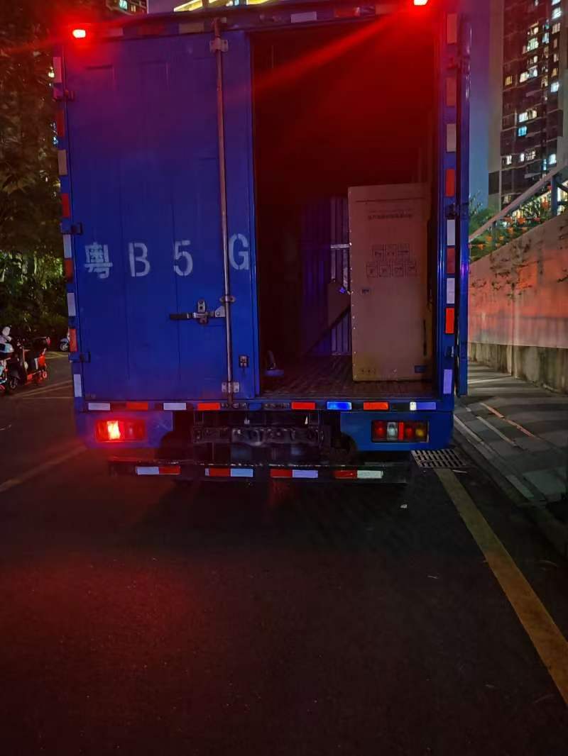 Truck arriving at warehouse for China freight forwarding consolidation