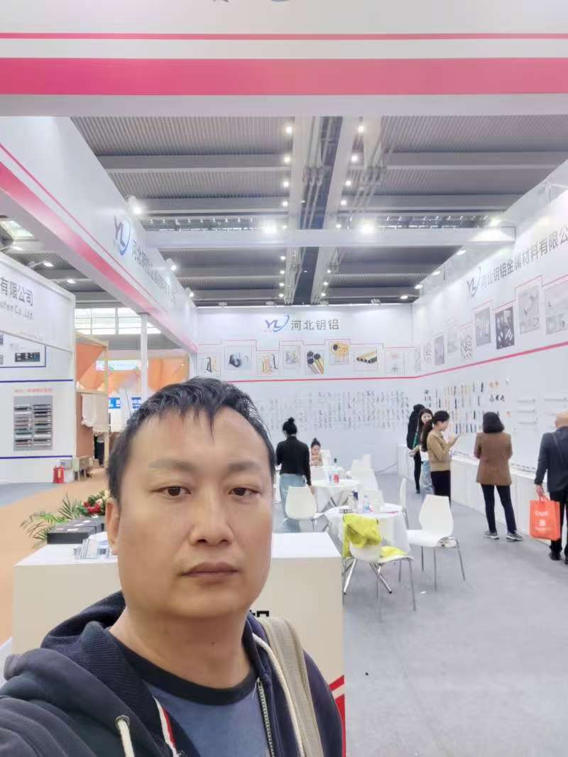 China sourcing agent hunting for hotel project fabrics