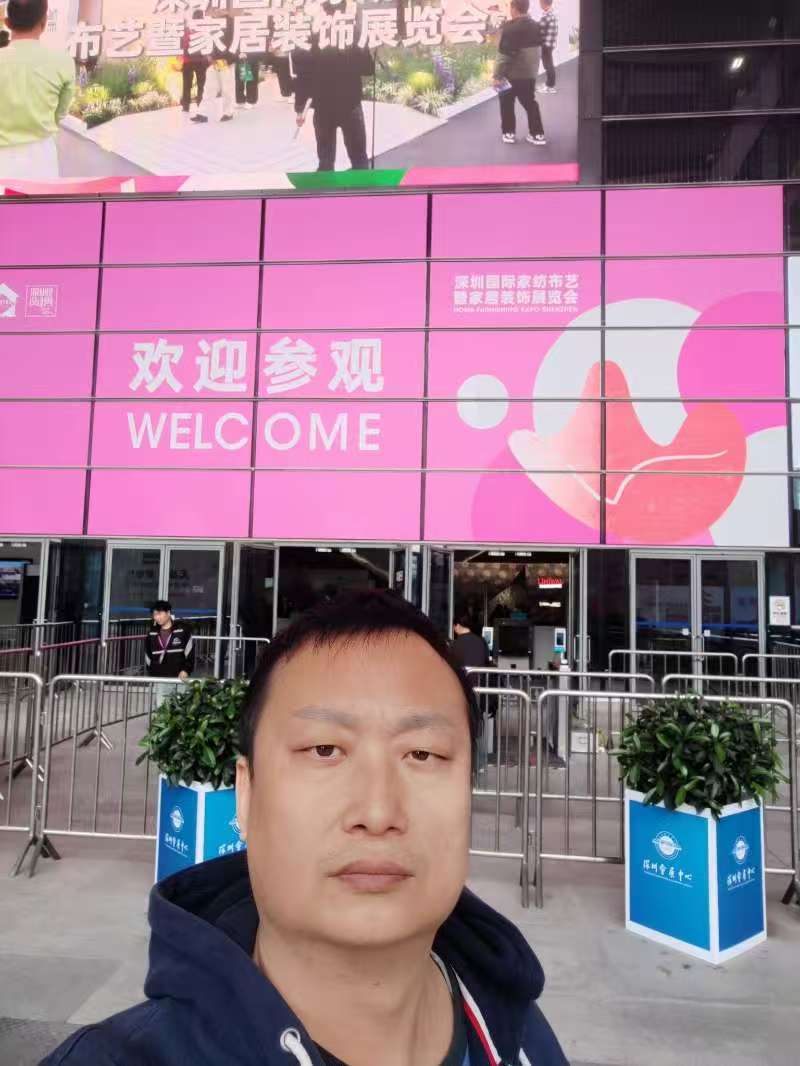Arriving at the Home Furnishing Expo Shenzhen for global sourcing